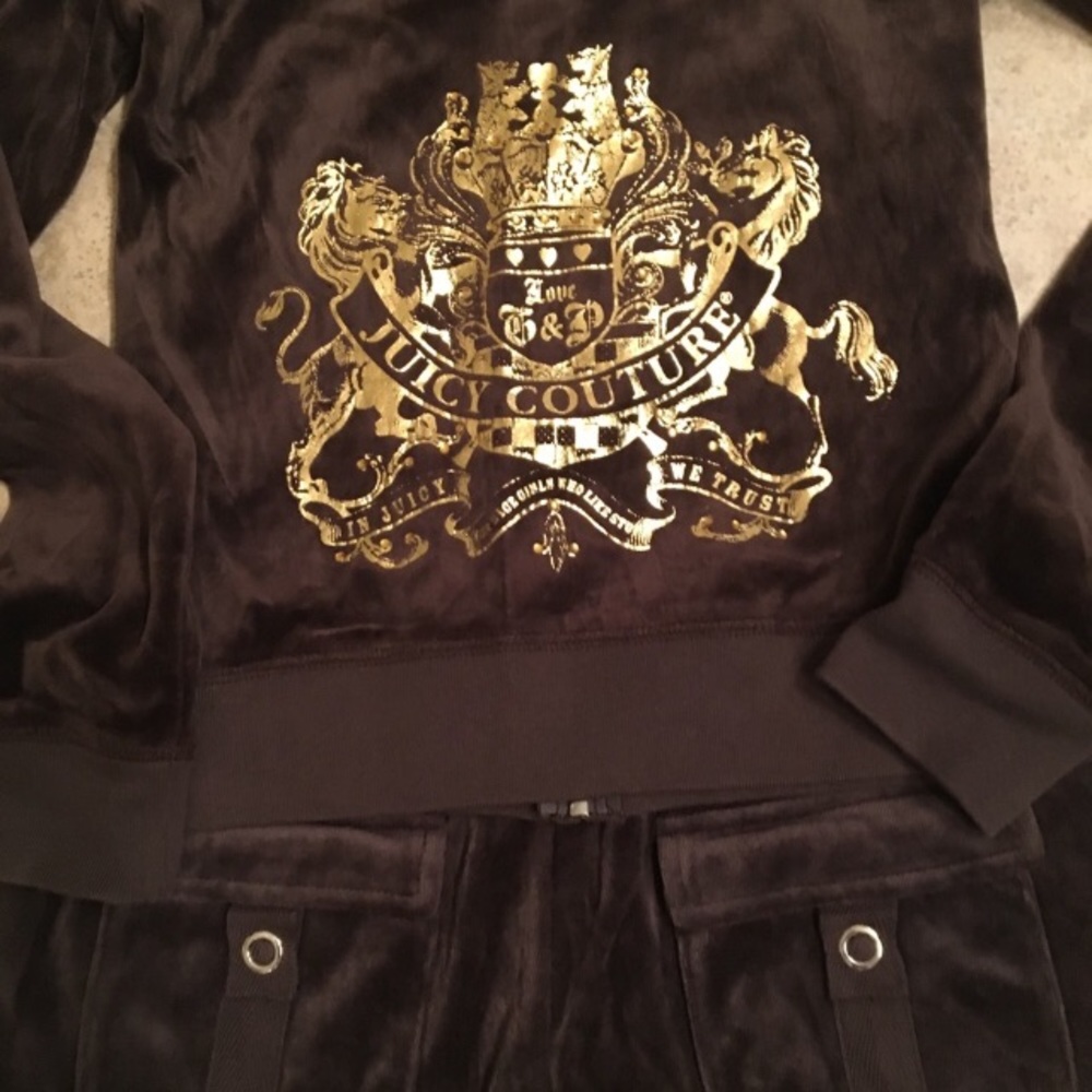 Juicy couture set size M both top and bottom .